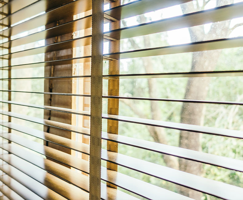 Raffstore als Sonnenschutz