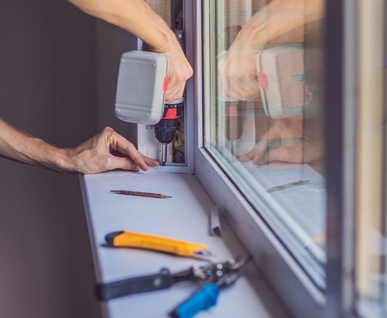 Wartung und Reparatur Service für Fenster, Türen und Sonnenschutz Wartung und Reparatur Service für Fenster, Türen und Sonnenschutz